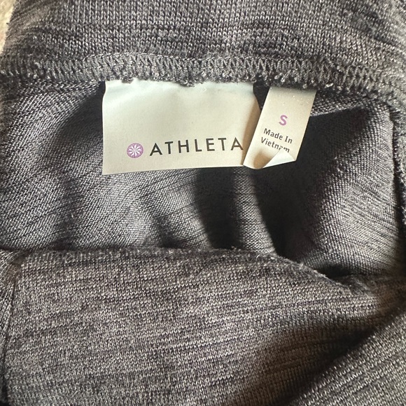 Athleta Gray Women's Pullover Sweater - Picture 4 of 4